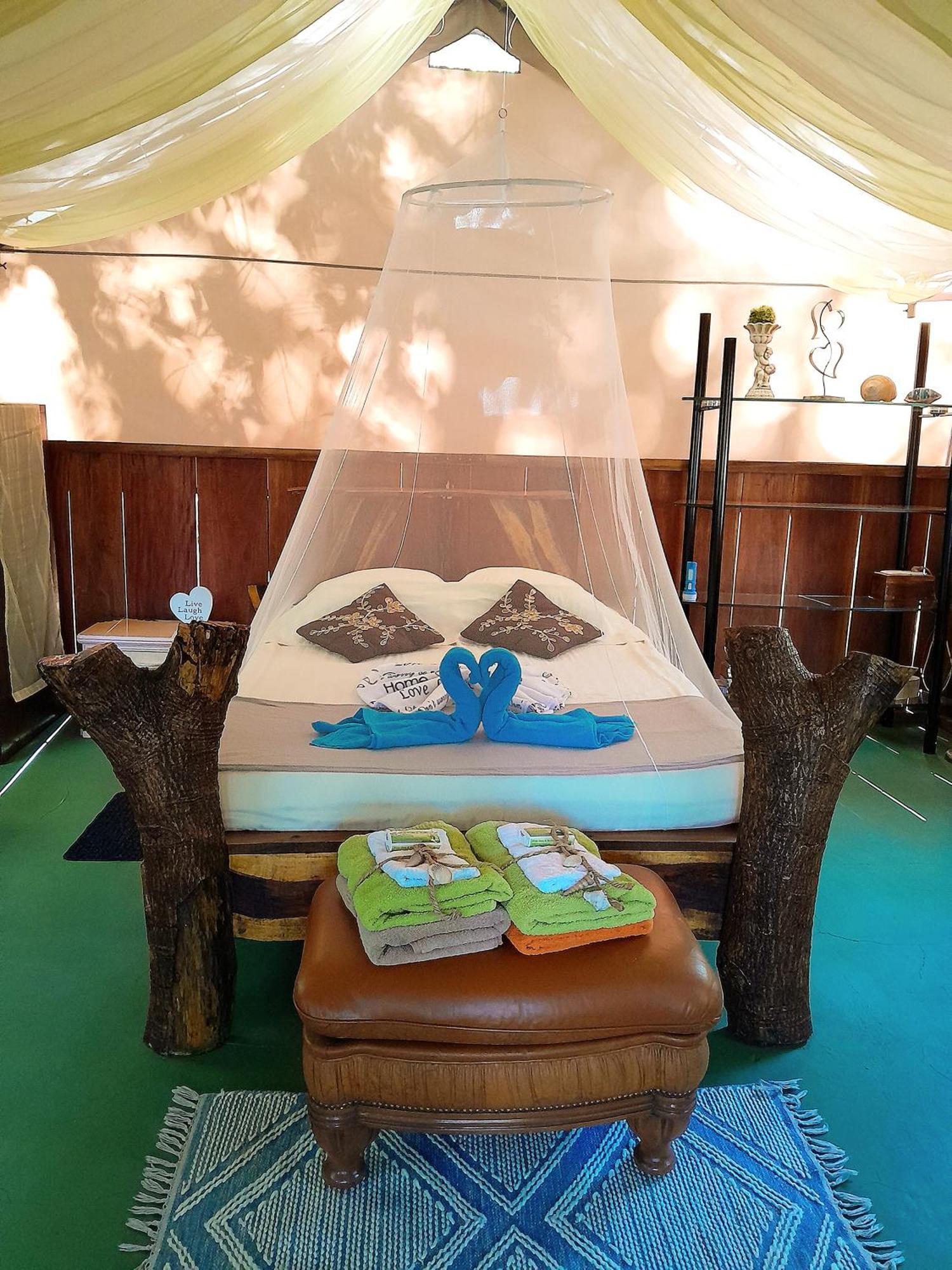 Fully Furnished Family Jungle Tent, Latino Glamping Paquera Luaran gambar